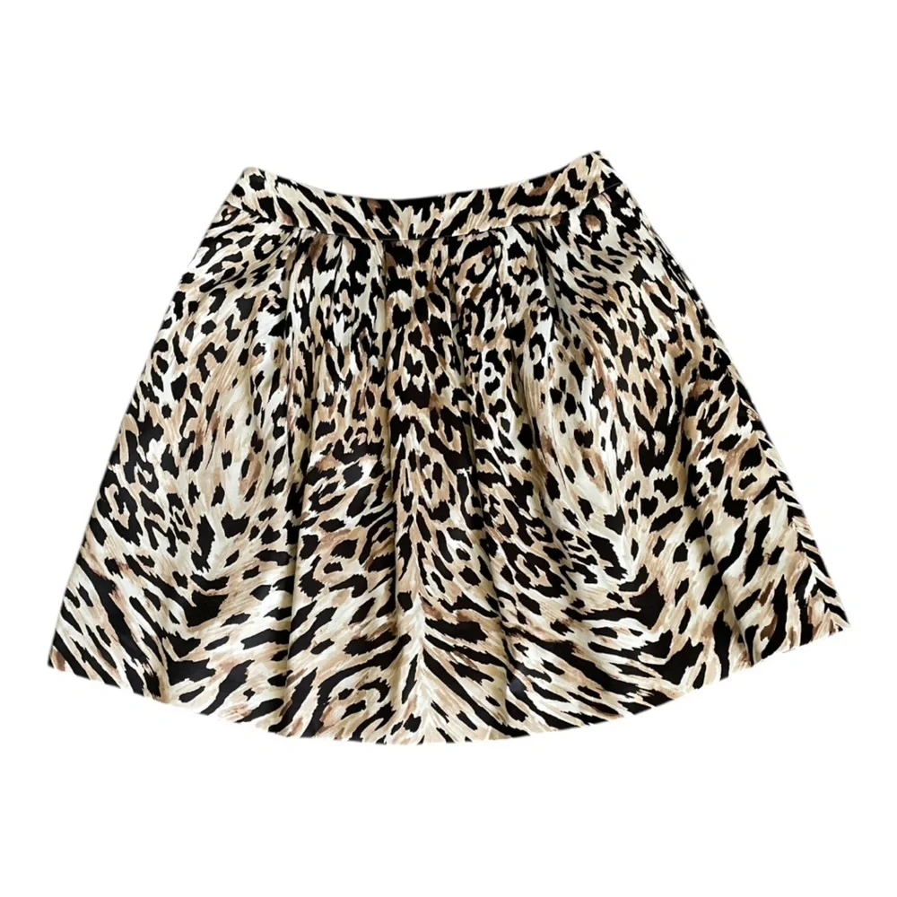 #165, White House Black Market Leopard Print Women's Skirt, size 10, worn once. - Picture 2 of 3